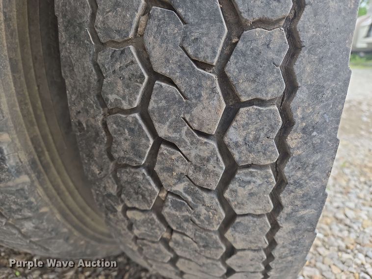 image for item EO0782 2002 Ford F550 utility / service truck