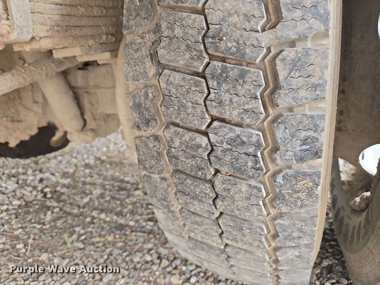 image for item EO0782 2002 Ford F550 utility / service truck