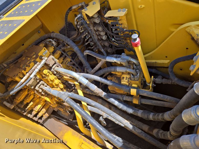 image for item EO0806 2016 Komatsu PC210LCI excavator