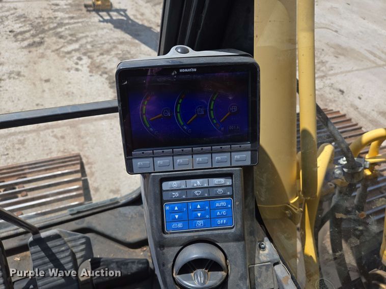 image for item EO0806 2016 Komatsu PC210LCI excavator