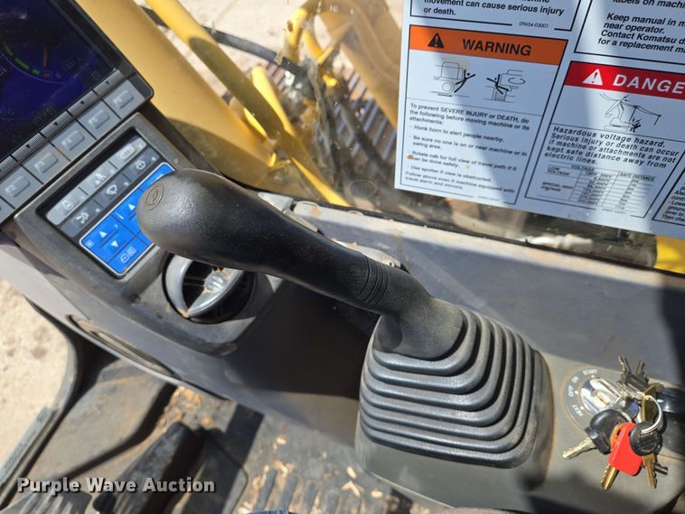 image for item EO0806 2016 Komatsu PC210LCI excavator