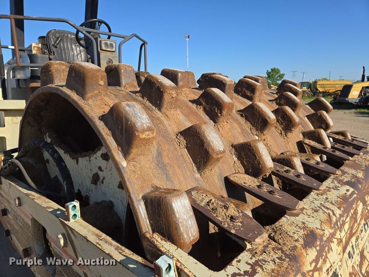 image for item EO0807 1996 Ingersoll Rand SD115F Pro-Pac single drum vibratory roller