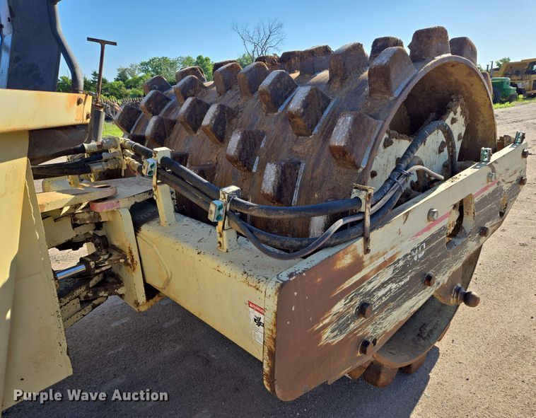 image for item EO0807 1996 Ingersoll Rand SD115F Pro-Pac single drum vibratory roller