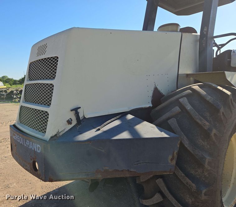 image for item EO0807 1996 Ingersoll Rand SD115F Pro-Pac single drum vibratory roller