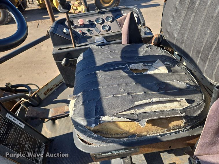 image for item EO0807 1996 Ingersoll Rand SD115F Pro-Pac single drum vibratory roller