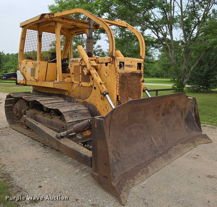 image for item EO0817 2002 Dressta TD15E dozer