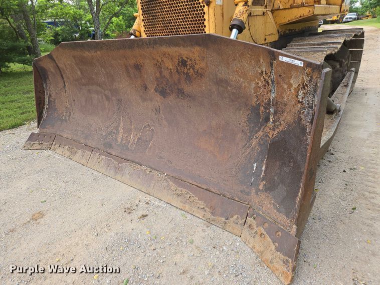 image for item EO0817 2002 Dressta TD15E dozer