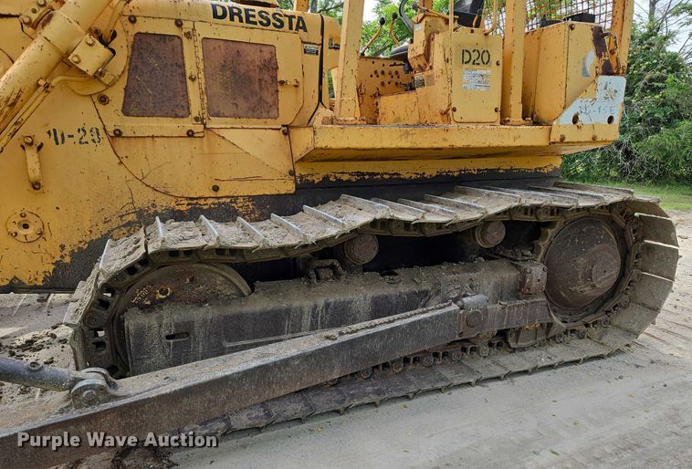 image for item EO0817 2002 Dressta TD15E dozer