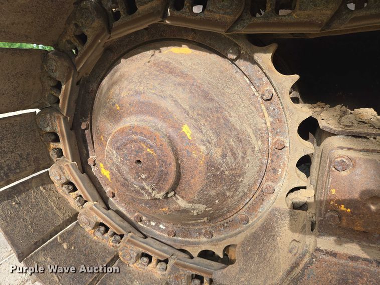 image for item EO0817 2002 Dressta TD15E dozer