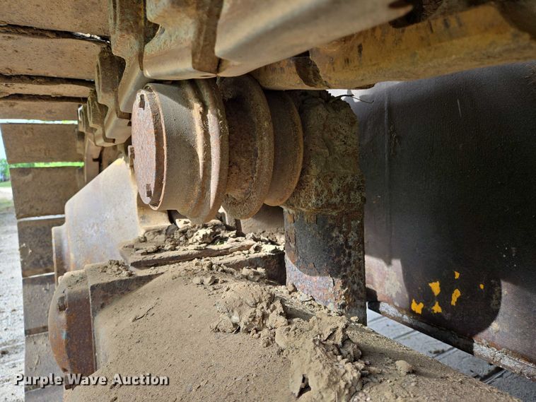 image for item EO0817 2002 Dressta TD15E dozer