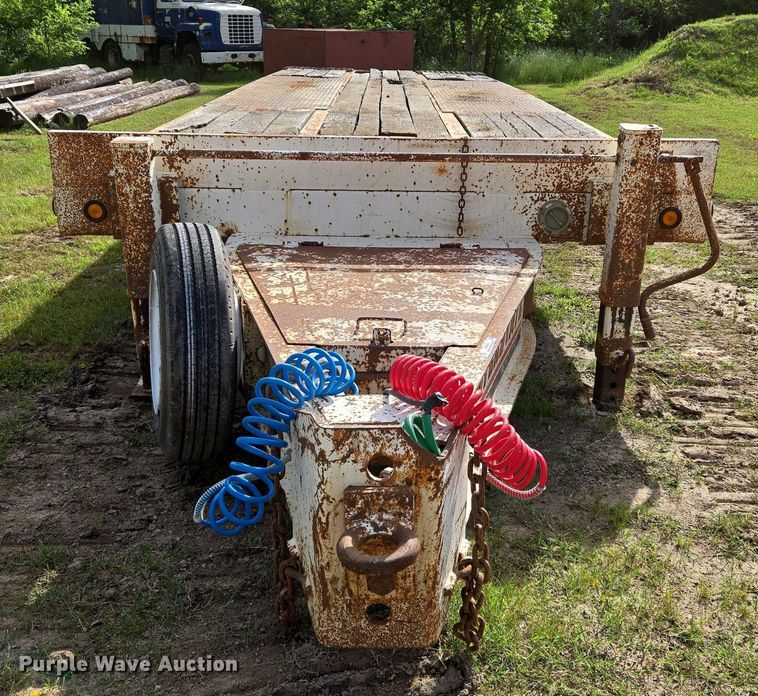 image for item EO0818 2013 Interstate tilt deck equipment trailer