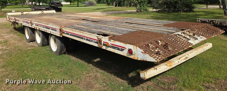 image for item EO0818 2013 Interstate tilt deck equipment trailer