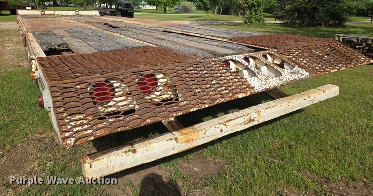 image for item EO0818 2013 Interstate tilt deck equipment trailer