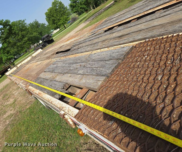 image for item EO0818 2013 Interstate tilt deck equipment trailer