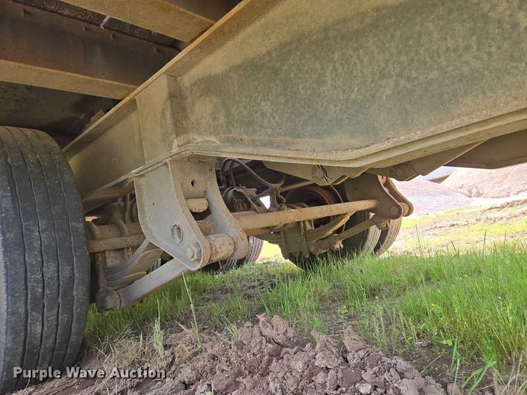 image for item EO0818 2013 Interstate tilt deck equipment trailer