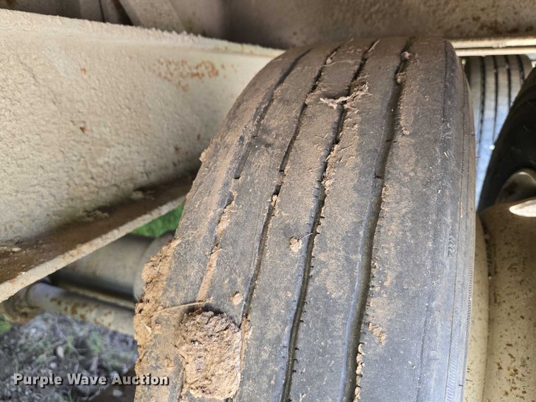 image for item EO0818 2013 Interstate tilt deck equipment trailer