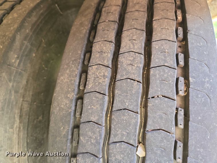 image for item EO0818 2013 Interstate tilt deck equipment trailer