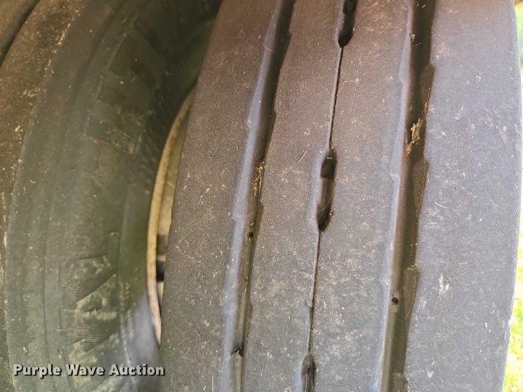 image for item EO0818 2013 Interstate tilt deck equipment trailer