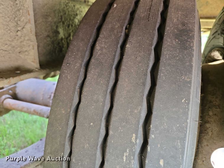 image for item EO0818 2013 Interstate tilt deck equipment trailer