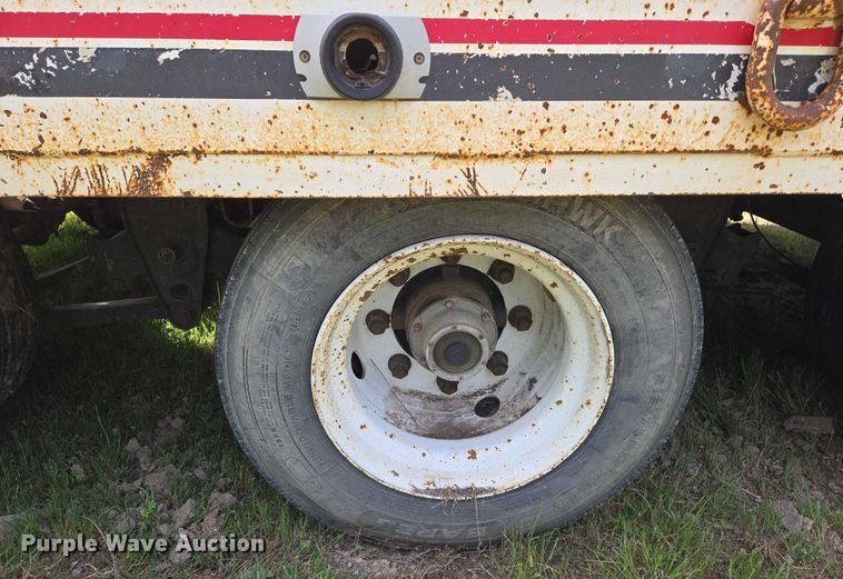 image for item EO0818 2013 Interstate tilt deck equipment trailer