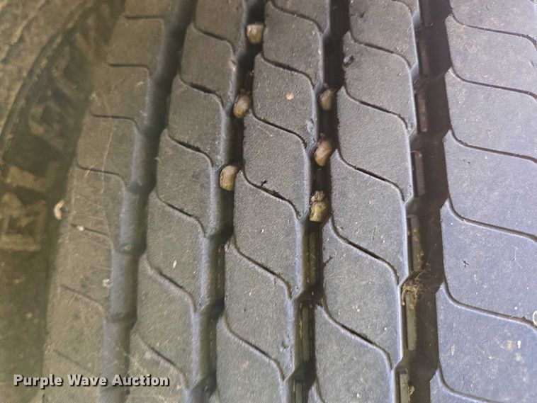 image for item EO0818 2013 Interstate tilt deck equipment trailer