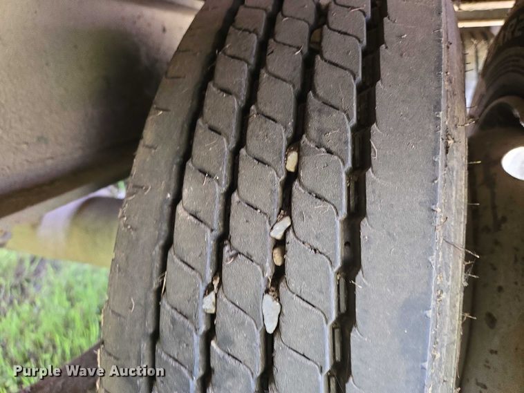 image for item EO0818 2013 Interstate tilt deck equipment trailer