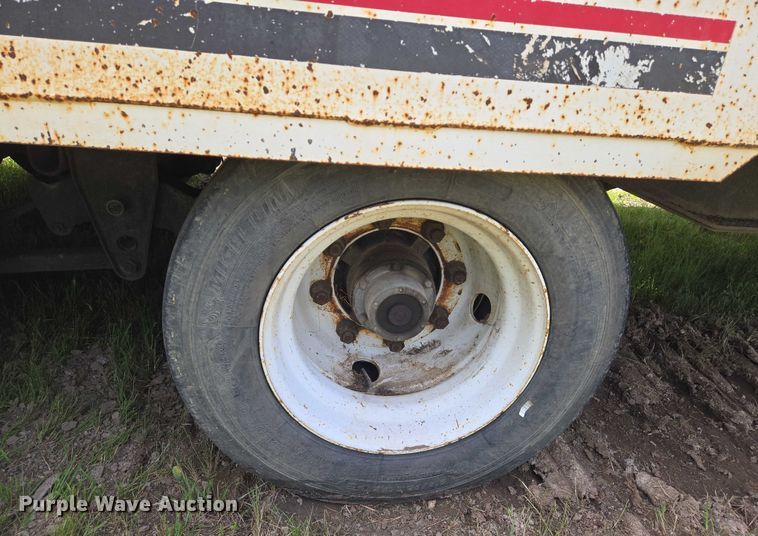 image for item EO0818 2013 Interstate tilt deck equipment trailer