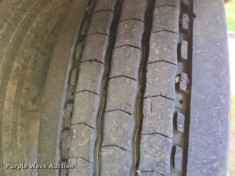 image for item EO0818 2013 Interstate tilt deck equipment trailer