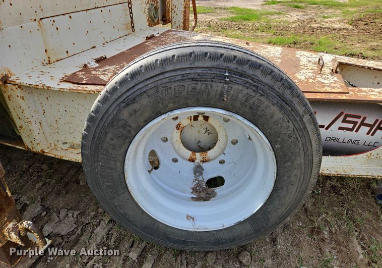 image for item EO0818 2013 Interstate tilt deck equipment trailer