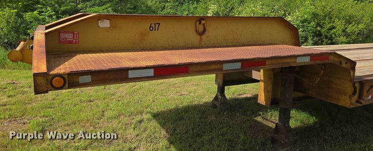 image for item EO0819 1992 Atoka 22DE503 equipment trailer