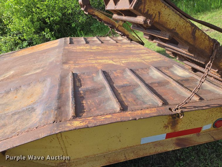 image for item EO0819 1992 Atoka 22DE503 equipment trailer