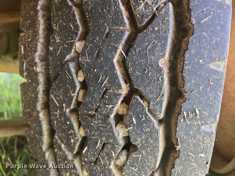 image for item EO0819 1992 Atoka 22DE503 equipment trailer