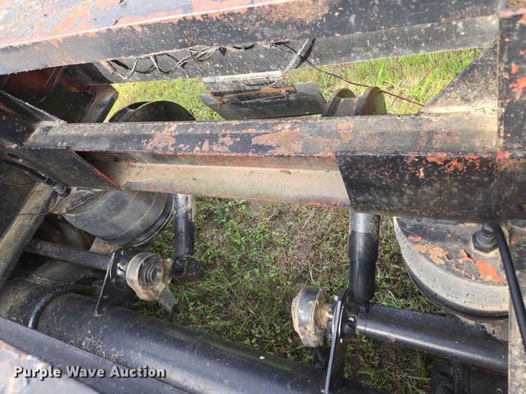 image for item EO0820 1988 Fontaine  lowboy equipment trailer