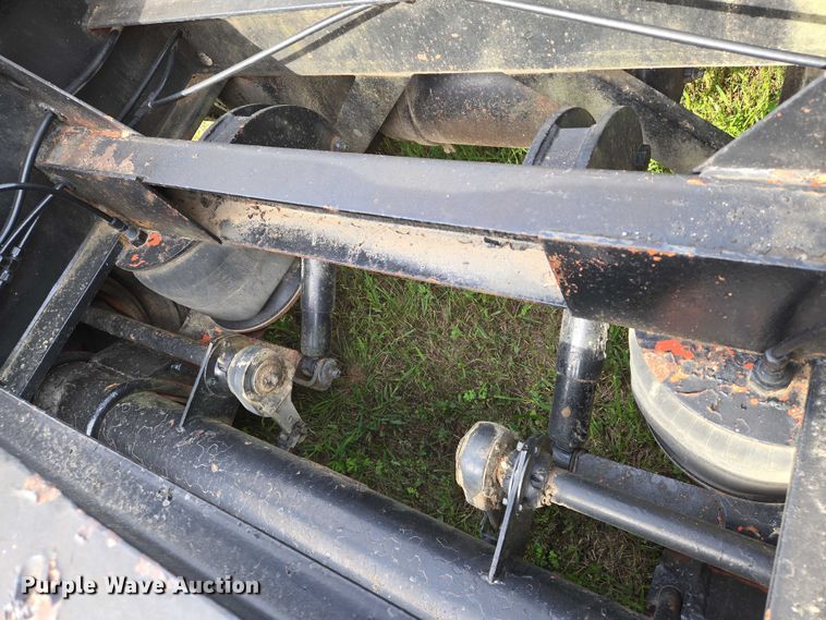 image for item EO0820 1988 Fontaine  lowboy equipment trailer