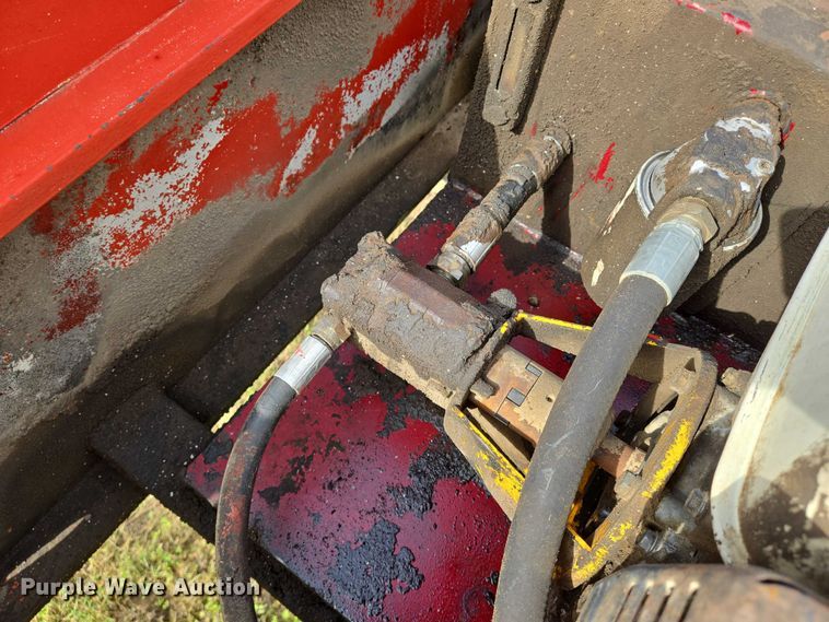 image for item EO0820 1988 Fontaine  lowboy equipment trailer