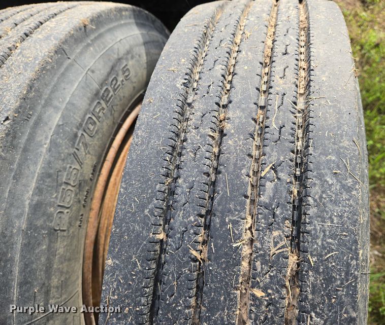 image for item EO0820 1988 Fontaine  lowboy equipment trailer