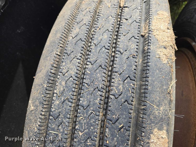 image for item EO0820 1988 Fontaine  lowboy equipment trailer