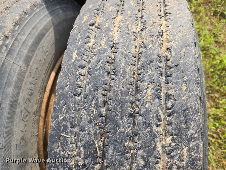 image for item EO0820 1988 Fontaine  lowboy equipment trailer