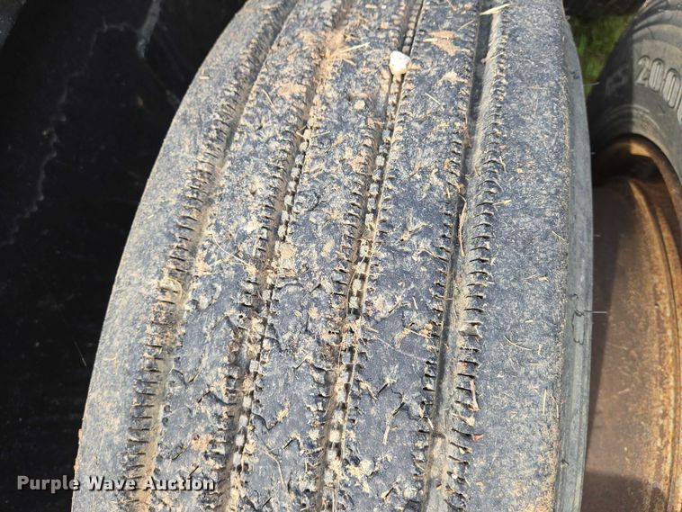 image for item EO0820 1988 Fontaine  lowboy equipment trailer