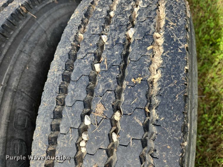 image for item EO0820 1988 Fontaine  lowboy equipment trailer