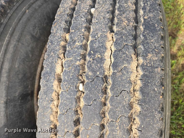 image for item EO0820 1988 Fontaine  lowboy equipment trailer