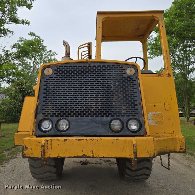 image for item EO0821 1978 John Deere 762 elevating scraper