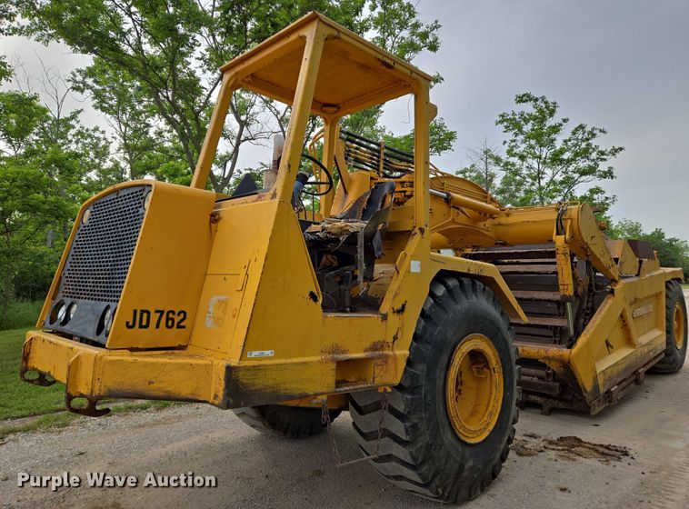 image for item EO0821 1978 John Deere 762 elevating scraper