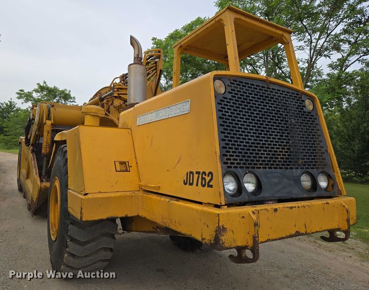 image for item EO0821 1978 John Deere 762 elevating scraper