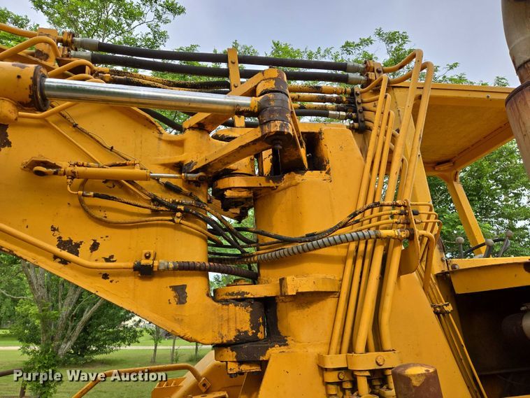 image for item EO0821 1978 John Deere 762 elevating scraper