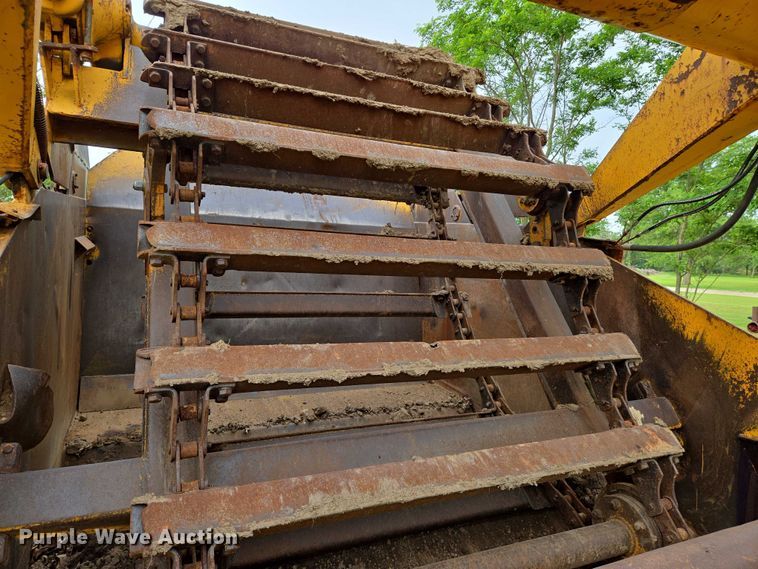 image for item EO0821 1978 John Deere 762 elevating scraper