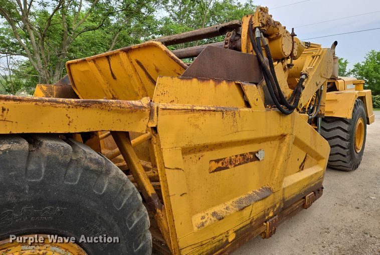 image for item EO0821 1978 John Deere 762 elevating scraper