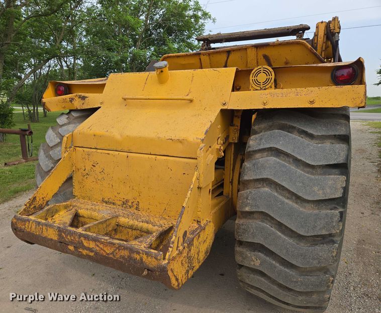 image for item EO0821 1978 John Deere 762 elevating scraper