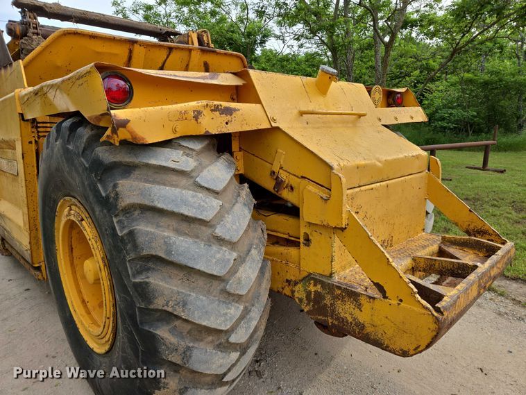 image for item EO0821 1978 John Deere 762 elevating scraper