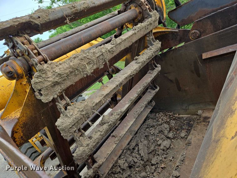 image for item EO0821 1978 John Deere 762 elevating scraper